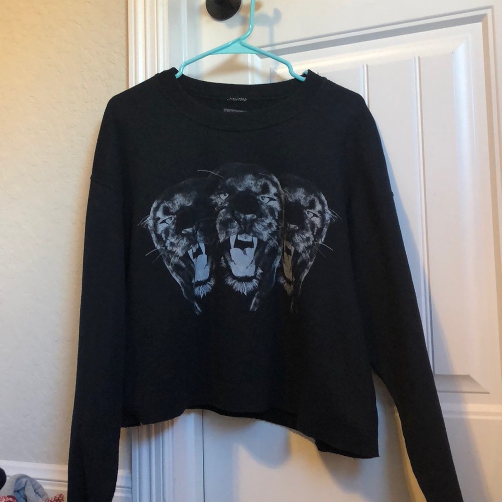 Black Crop sweater